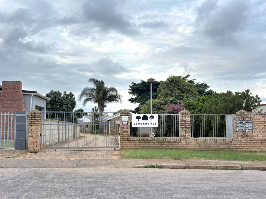 2 Bedroom Property for Sale in Bothasrus Eastern Cape